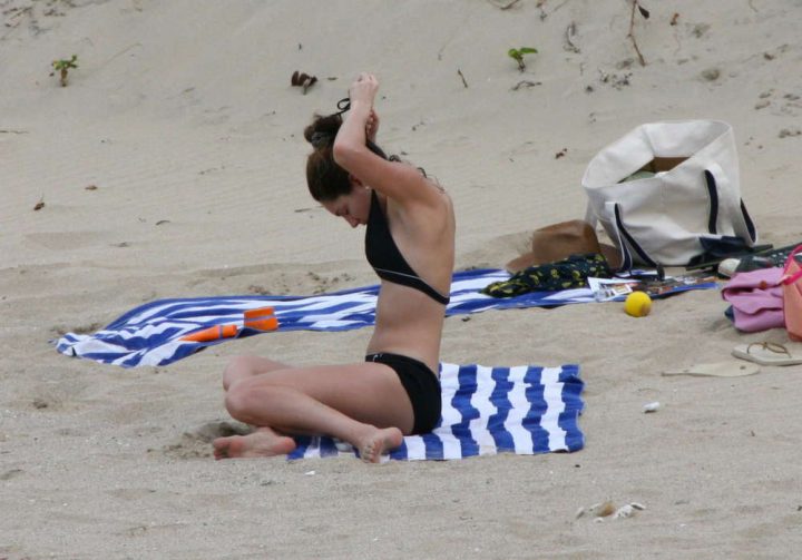 Kelly Brook topless on the beach photo 7