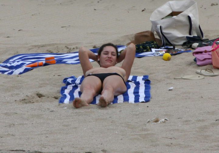 Kelly Brook topless on the beach photo 9