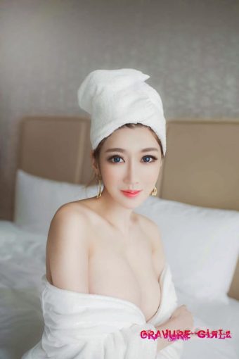 luci nude chinese girl big tits and big butt gallery