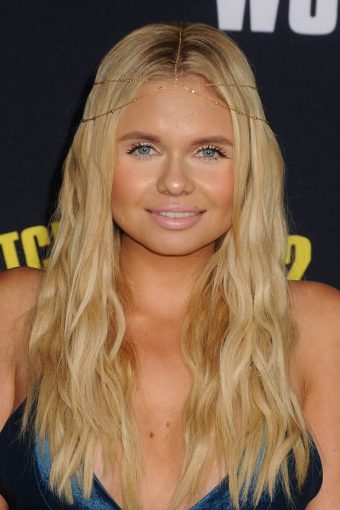 Alli Simpson young hot face