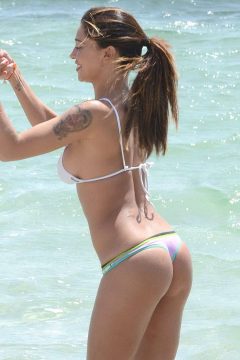 Booty Belen Rodriguez thong bikini on the beach