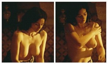Monica Bellucci naked tits – GIFs