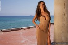 busty woman sexy brunete braless cleavy dress