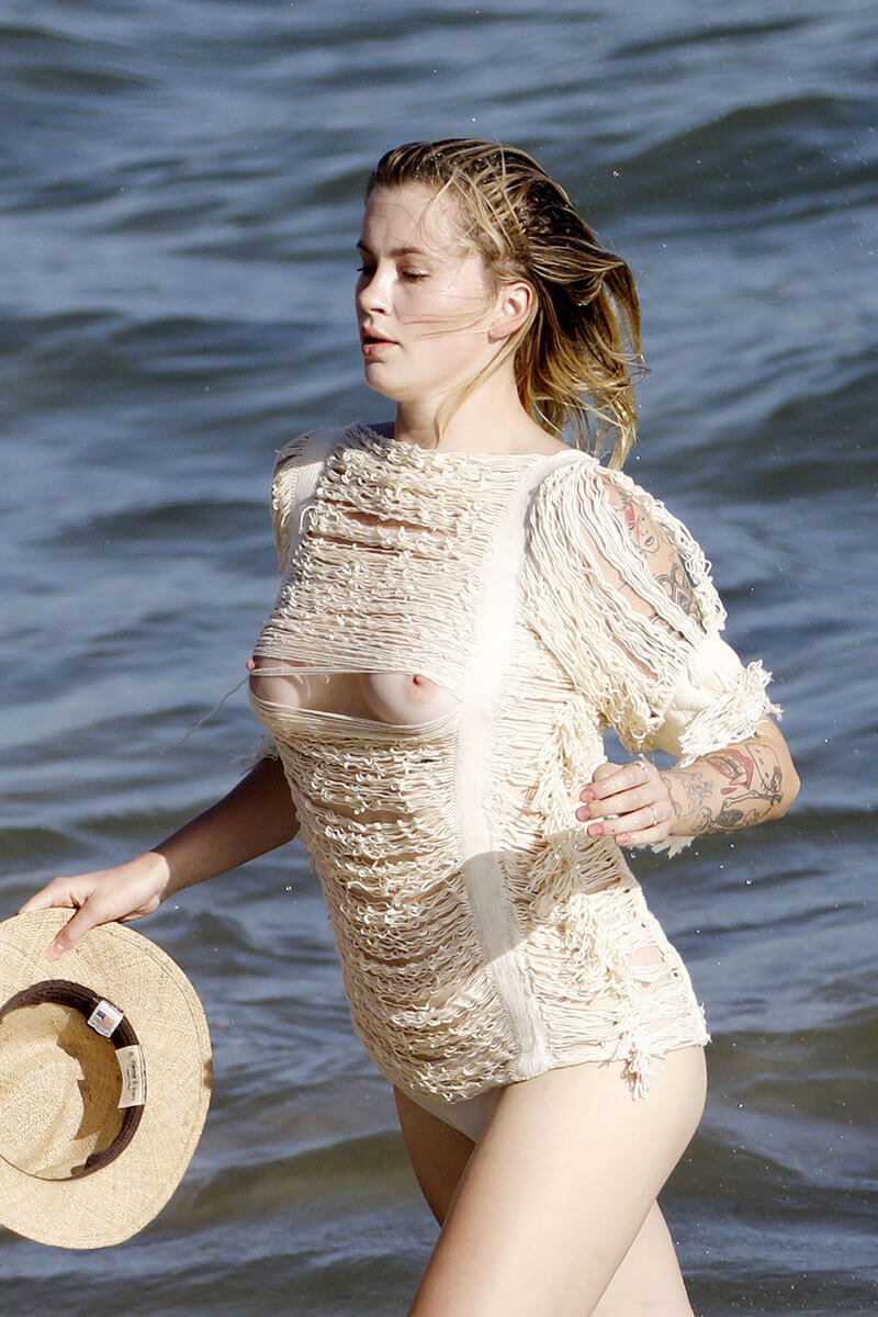 Nude celeb nip slips