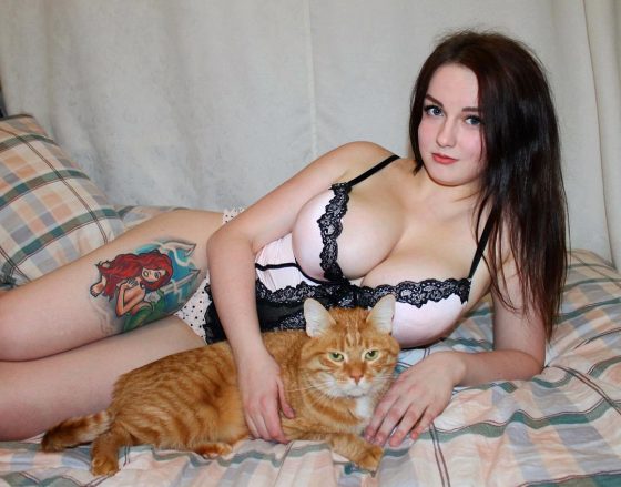 Valeriya Kulikova in lingerie with her cat