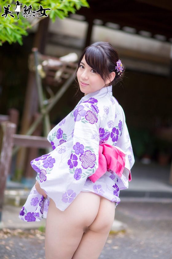 sexy geisha upskirt ass