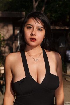 Provocative photos of sexy woman Amber Santos 3