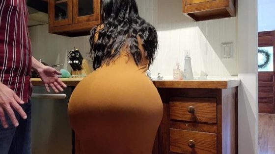 HELP! STEP SON I’M STUCK IN THE KITCHEN SINK! PLEASE DON’T FUCK MY BIG ASS! (video)