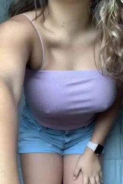 braless girl with big tits pokies in sexy t-shirt