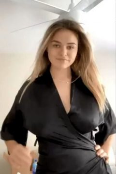 hot girl big tits braless robe reeveal