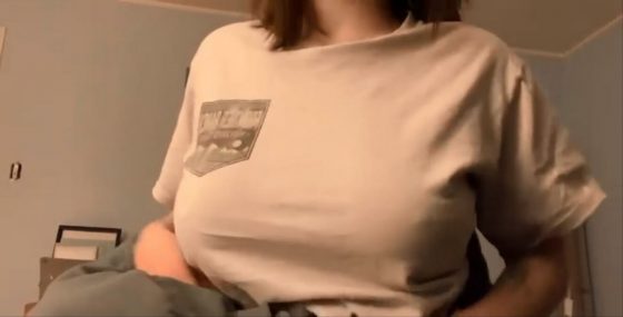 I’n going to squeeze these breasts after the drop! (gif)