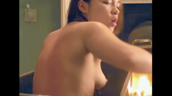 Alluring actress FLORENCE PUGH nude scene (video)
