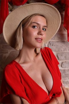 Lana Lane nude model 2