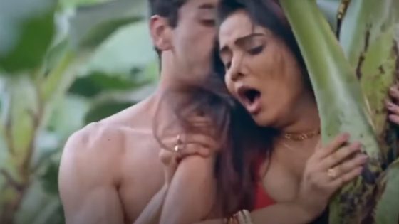 Priya Mishra Sexy Scene in Mann Marzi (video)