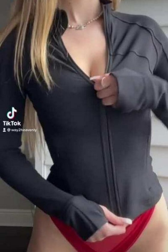 Sporty TikTok tits are unveiled (gif)