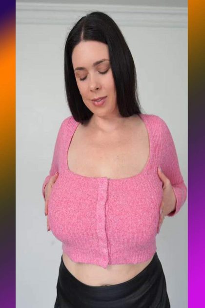 Big softies under the braless crop sweater (gif)