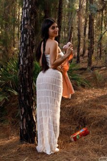 Zishy- Sexy Sary Galmida flashing in Unfiltered Honey (gallery)