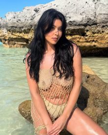 Lαuren Chαn in her nudest pics