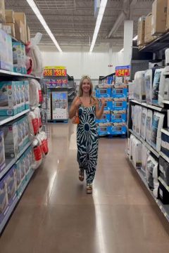 cute girl flashing tits in public