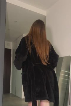 Premium Twitter Babe Slipping her Robe XXX short video still
