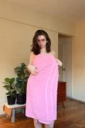 Big Boobs reveal: Curvy nerdy girl drops her towel - sexy gif preview