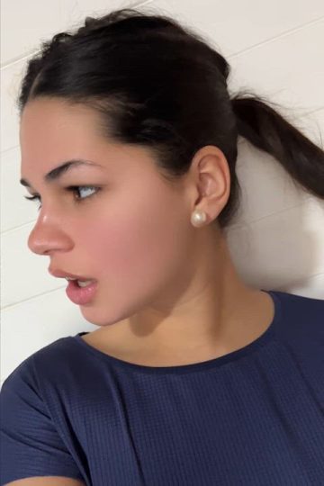 Big Tits Teen Boobs Reveal NSFW GIF (gif)