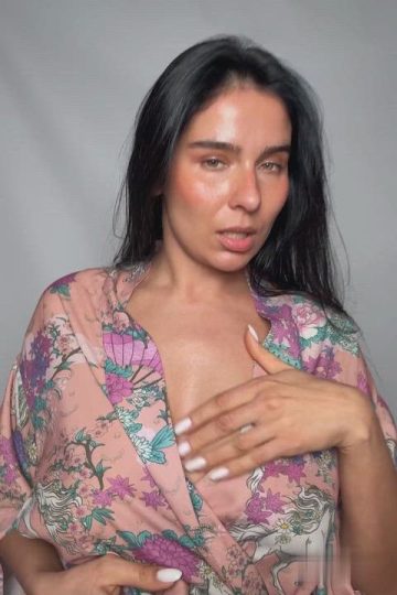 Flirty big tits unveiled by a sexy amateur woman