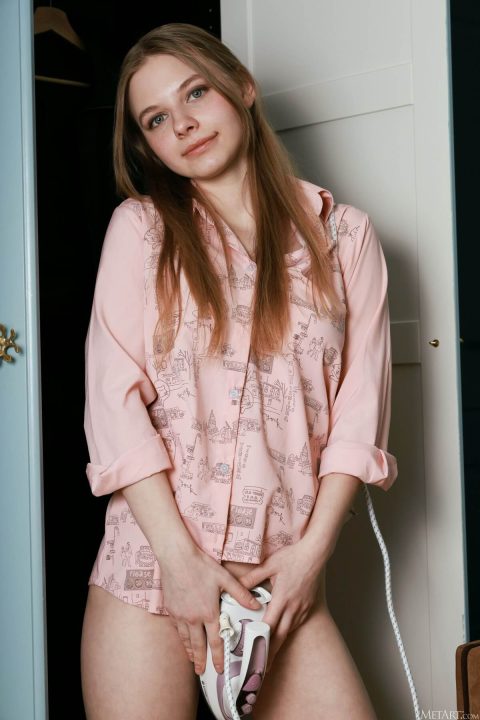 MetArt: Siya in Mercurial Beauty – Full Nude Gallery 19 cute girl with shirt homemade