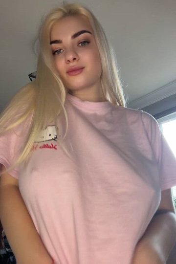 Big tits babe shows a sample from her Onlyfans work