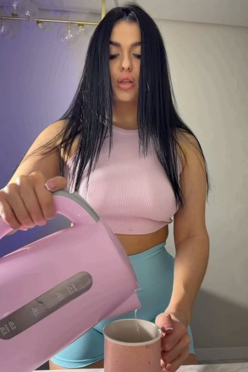 Morning Coffee & Boobs Reveal – Busty Brunette Flashes Her Natural Tits