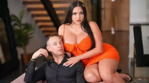 curvy adult model with big tits and big lips in sex scenes online-poster