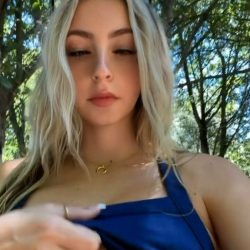 Outdoor Fitness Top Flash – Hot Blonde Natural Boobs Reel - full HD screenshot