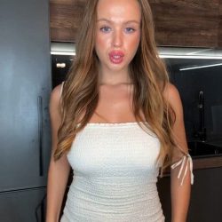 Mature MILF dress reveal showing big natural boobs