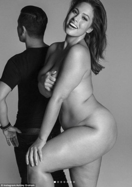 Ashley Graham strips down to pose NUDE!