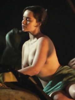 Emilia Clarke Topless tits