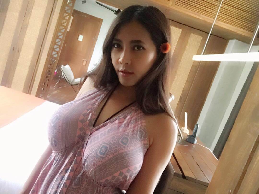 Nattimus Prime Sexy Busty Asian Photos Plus Insta Video