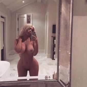 Kim Kardashian naked selfie